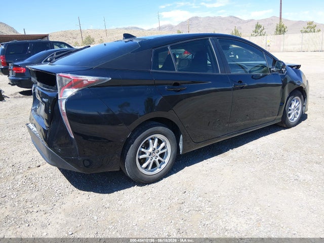 JTDKARFU5H3043294 Toyota Prius Three