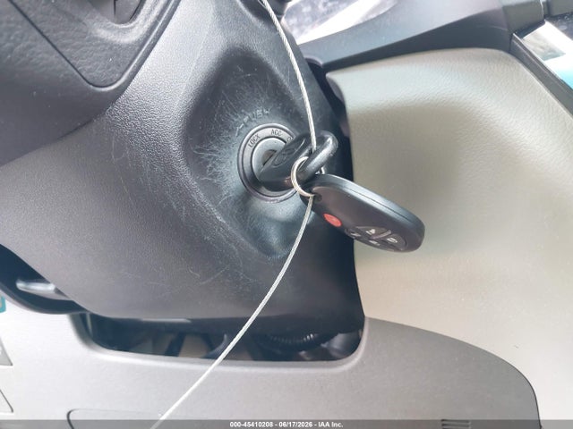 Продажа на аукционе авто 2017 Toyota Sienna Le 8 Passenger, vin: 5TDKZ3DCXHS813469, номер лота: 45410208