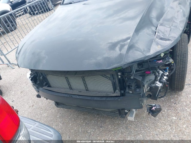 Продажа на аукционе авто 2025 Volvo Xc40 B5 Plus Dark Theme, vin: YV4L12UC7S2533705, номер лота: 45410240