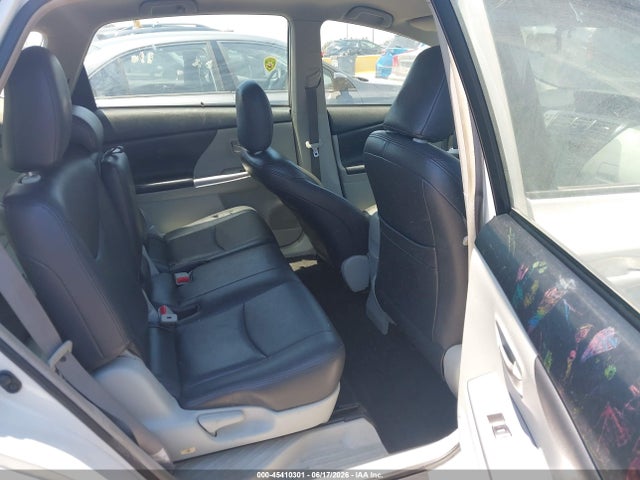 Toyota Prius V Two 2014 JTDZN3EU5E3364412 Image 8