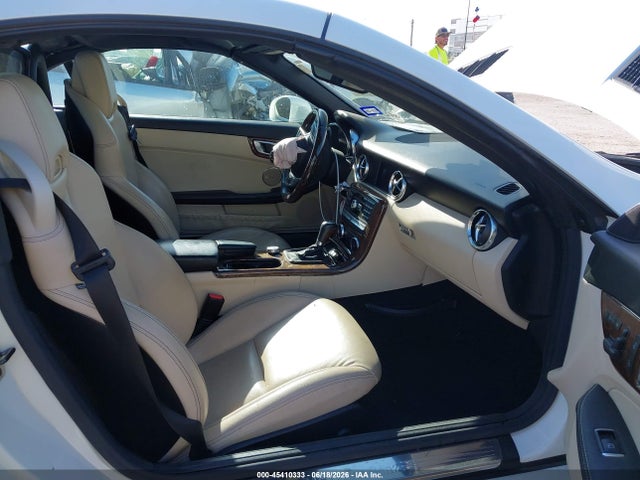Auction sale of the 2014 Mercedes-benz Slk 350, vin: WDDPK5HA1EF089946, lot number: 45410333