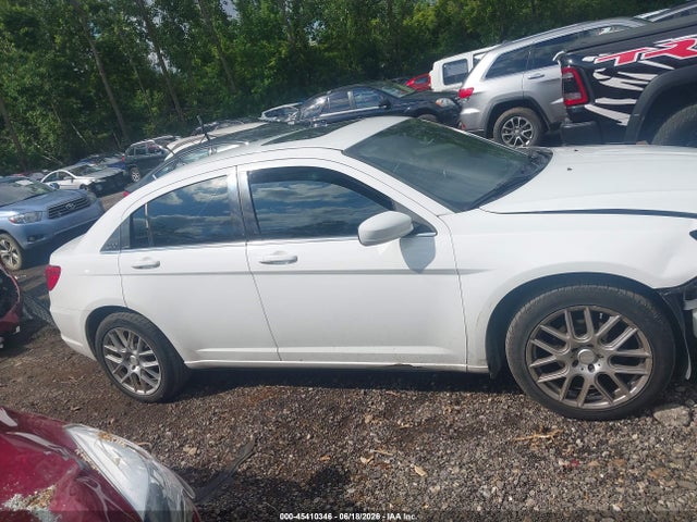 45410346 :رقم المزاد ، 1C3CCBBB6DN543087 vin ، 2013 Chrysler 200 Touring مزاد بيع