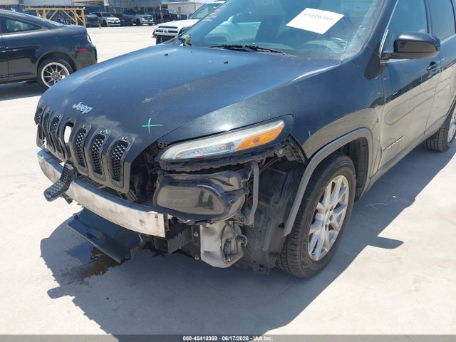 1C4PJLCB6FW781624 Jeep Cherokee Latitude