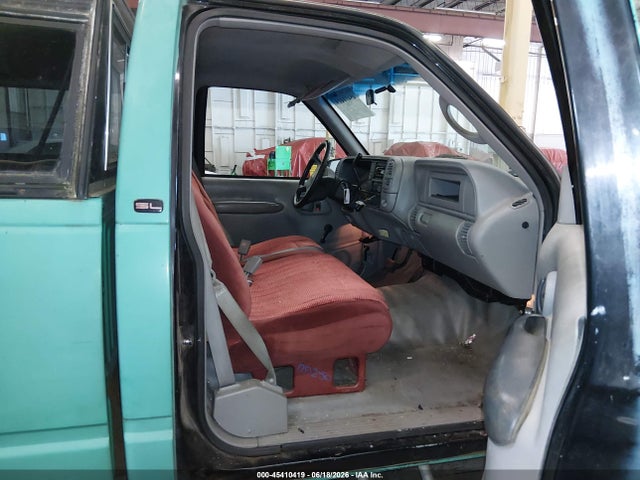 Продаж на аукціоні авто 1998 Gmc Sierra 2500 Hd Sl, vin: 1GTGC24R2WZ504063, номер лоту: 45410419