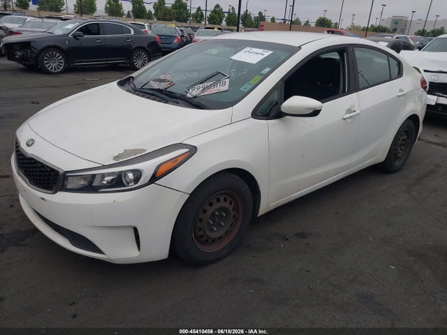 KIA FORTE LX 2017 3KPFK4A75HE012378 Image 2