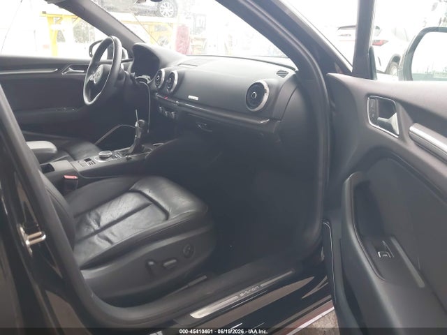 45410461 :رقم المزاد ، WAUTPBFF1JA080031 vin ، 2018 Audi A3 E-tron 1.4t Premium/1.4t Tech Premium مزاد بيع