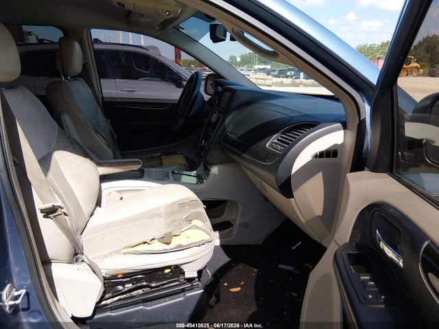 45410525 :رقم المزاد ، 2A4RR6DG2BR785454 vin ، 2011 Chrysler Town & Country Limited مزاد بيع