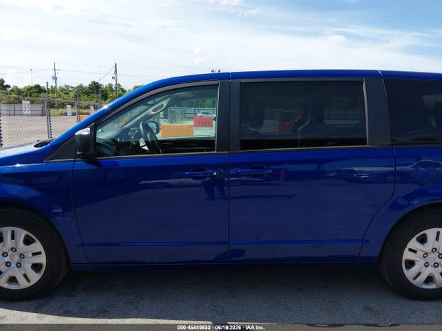 2C4RDGBG9JR273329 Dodge Grand Caravan Se