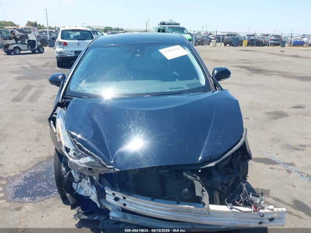 JTDL9RFU5L3019972 Toyota Prius Xle Awd-e