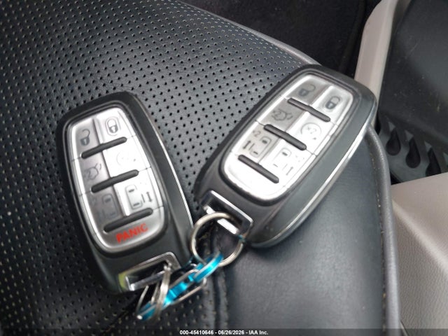 Chrysler Pacifica Limited 2017 2C4RC1GG9HR660353 Image 11