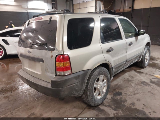 45410721 :رقم المزاد ، 1FMYU03133KA73458 vin ، 2003 Ford Escape Xlt مزاد بيع