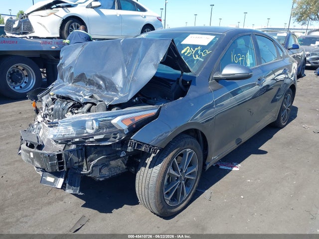 KIA Forte Lxs 2023 3KPF24AD8PE608749 Image 2