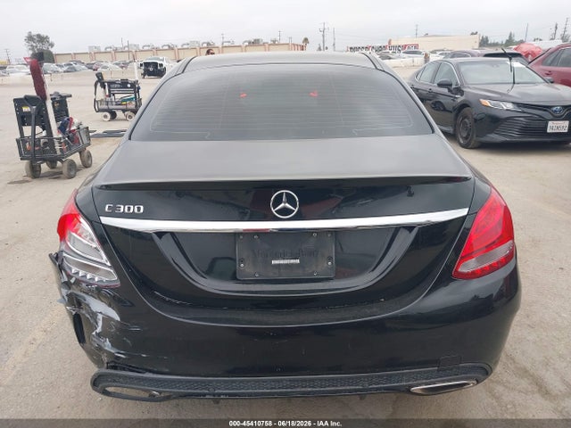 55SWF4JB0GU159353 Mercedes-Benz C 300 Sport