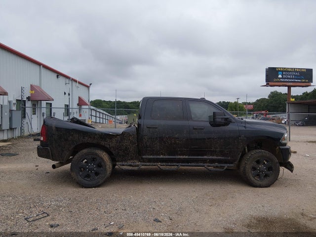 45410769 :رقم المزاد ، 3C6UR5DL4EG155234 vin ، 2014 Ram 2500 Big Horn مزاد بيع