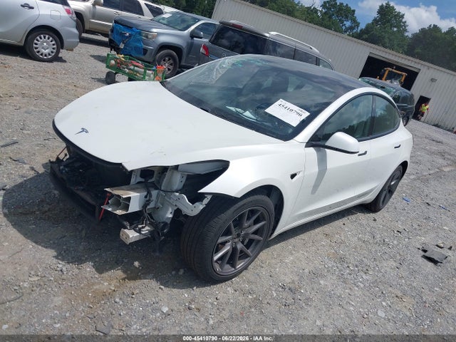 Tesla Model 3 Long Range 2021 5YJ3E1EB5MF974806 Image 2
