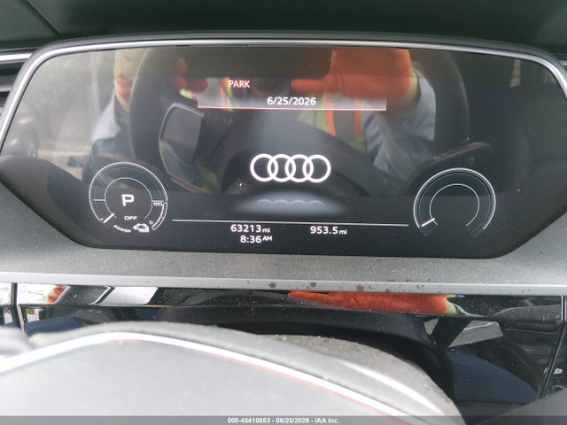 Продажа на аукционе авто 2022 Audi E-tron Premium Quattro, vin: WA1AAAGE3NB020211, номер лота: 45410853