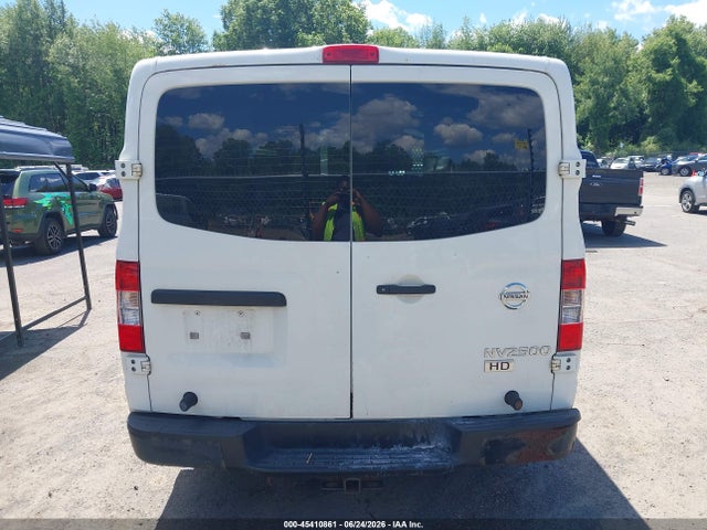 45410861 :رقم المزاد ، 1N6AF0KY3FN809412 vin ، 2015 Nissan Nv Cargo Nv2500 Hd S V8 مزاد بيع