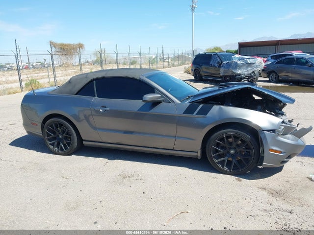 1ZVBP8EM8E5328515 Ford Mustang V6/v6 Premium