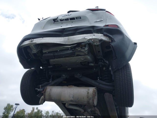 1C4PJLLB3KD240522 Jeep Cherokee Latitude Plus Fwd