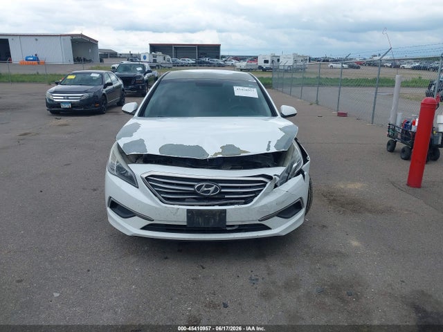 Hyundai SONATA SE 2016 5NPE24AF3GH355350 Image 13