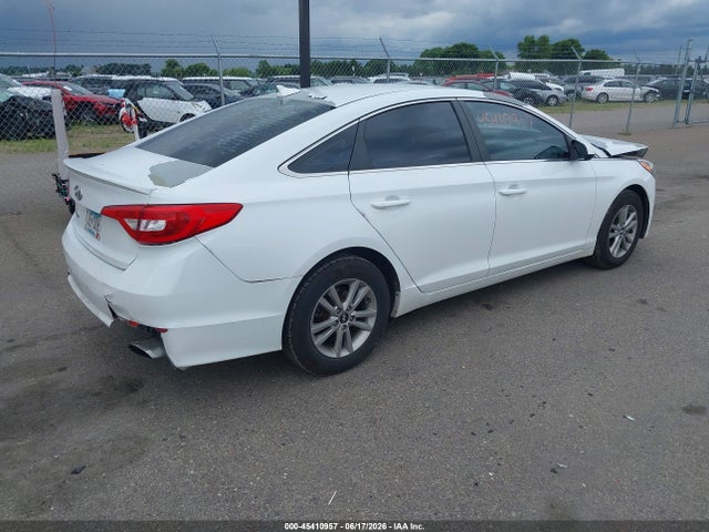 Hyundai SONATA SE 2016 5NPE24AF3GH355350 Image 4