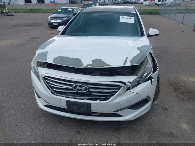 Hyundai SONATA SE 2016 5NPE24AF3GH355350 Image 6