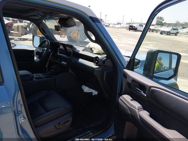 45410963 :رقم المزاد ، JTEABFAJXSK026813 vin ، 2025 Toyota Land Cruiser مزاد بيع
