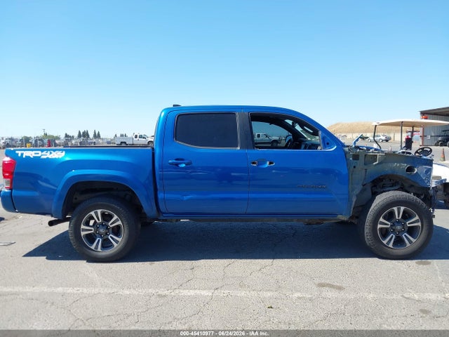 3TMCZ5AN4HM113811 Toyota Tacoma Trd Sport