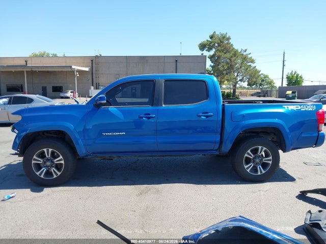 3TMCZ5AN4HM113811 Toyota Tacoma Trd Sport
