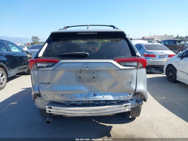 Toyota RAV4 LE 2019 2T3H1RFV7KW005427 Image 17
