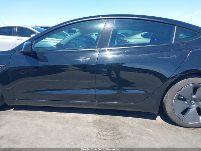 Tesla Model 3 Standard Range Plus Rear-wheel Drive 2021 5YJ3E1EAXMF062115 Image 13