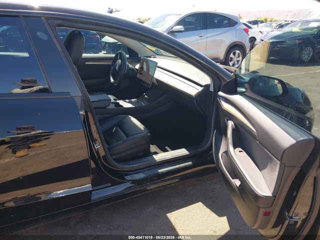Tesla Model 3 Standard Range Plus Rear-wheel Drive 2021 5YJ3E1EAXMF062115 Image 5