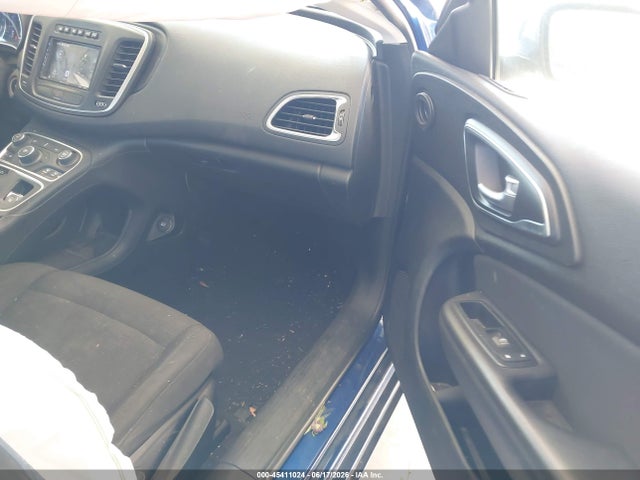 Chrysler 200 Limited 2015 1C3CCCAB0FN719237 Image 5