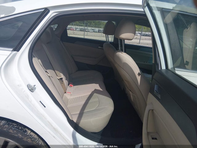 Продажа на аукционе авто 2018 Hyundai Sonata Sel, vin: 5NPE34AF8JH689555, номер лота: 45411028