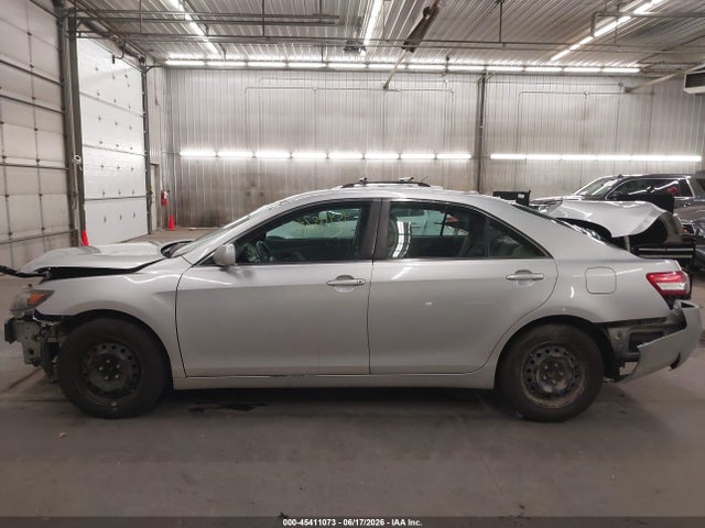2010 Toyota Camry Le მანქანა იყიდება აუქციონზე, vin: 4T4BF3EK6AR067068, აუქციონის ნომერი: 45411073