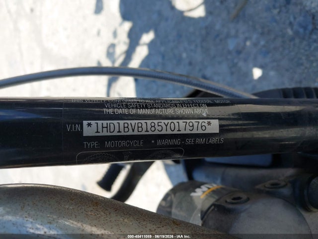 2005 Harley-davidson Fxsti მანქანა იყიდება აუქციონზე, vin: 1HD1BVB185Y017976, აუქციონის ნომერი: 45411089