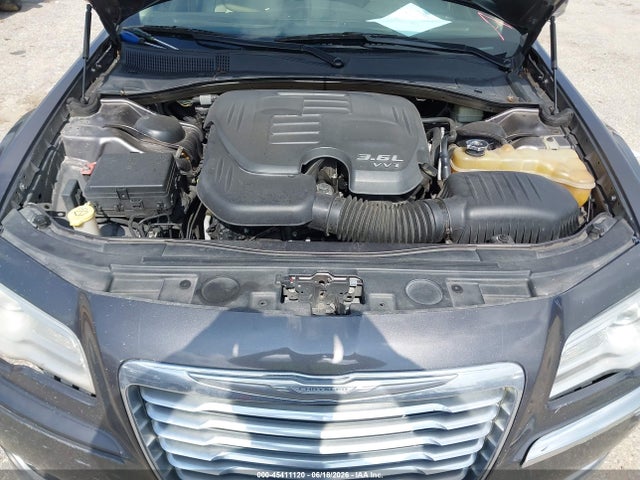 Auction sale of the 2014 Chrysler 300c, vin: 2C3CCAEG1EH377556, lot number: 45411120