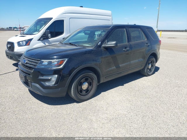 Ford Utility Police Interceptor 2017 1FM5K8AR2HGE14066 Image 2