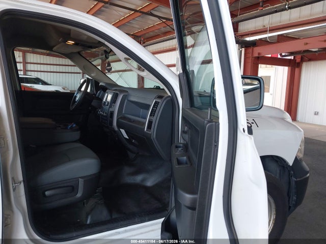45411184 :رقم المزاد ، 1C6RR7FG9JS326211 vin ، 2018 Ram 1500 Tradesman  4x4 6'4 Box مزاد بيع