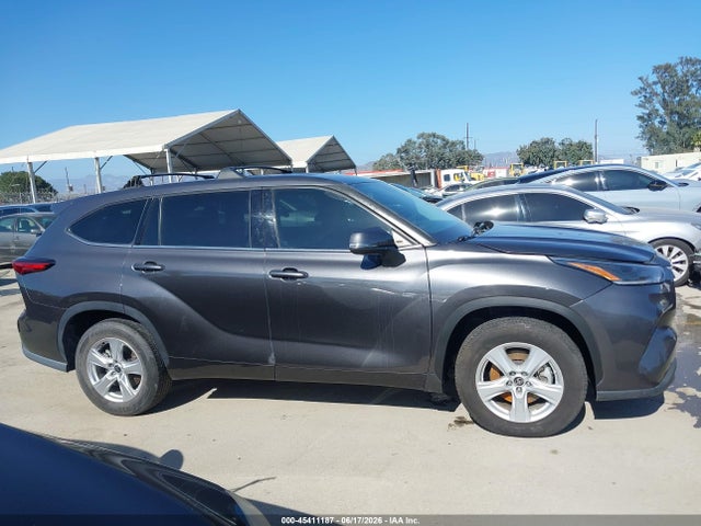 Toyota Highlander L 2022 5TDCZRAH2NS095533 Image 13