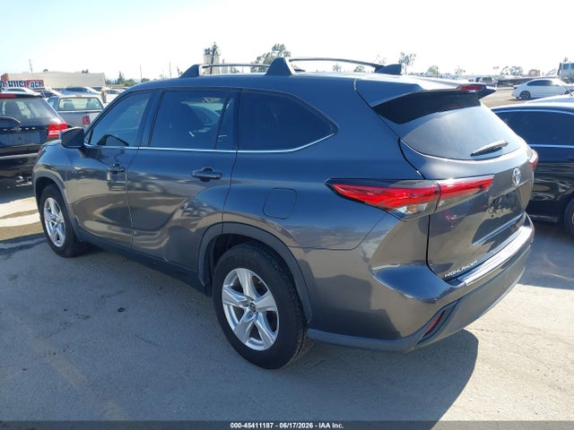 Toyota Highlander L 2022 5TDCZRAH2NS095533 Image 3