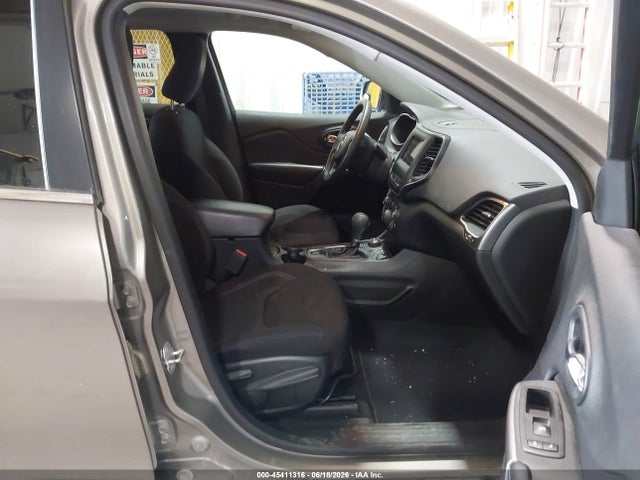 Jeep Cherokee Latitude 4x4 2019 1C4PJMCB9KD464089 Image 5