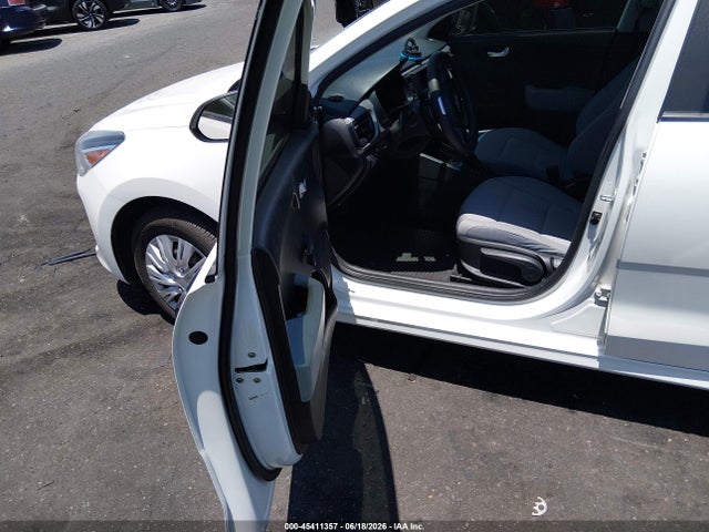 KIA RIO LX 2018 3KPA24AB8JE062292 Image 5