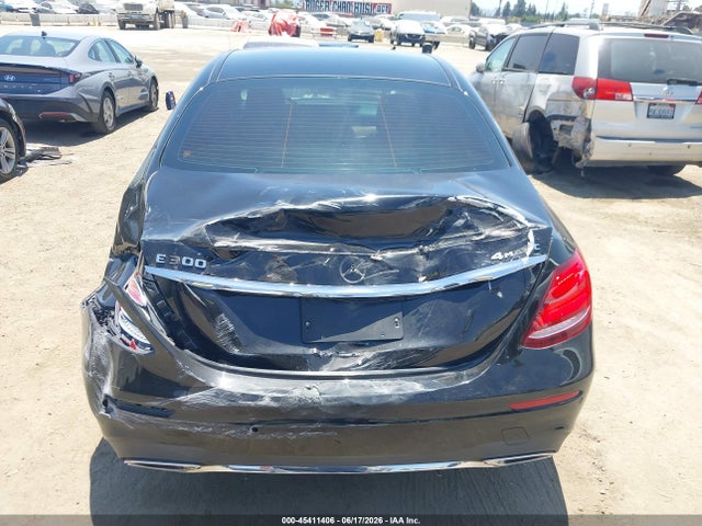 WDDZF4KB7HA112785 Mercedes-Benz E 300 4matic