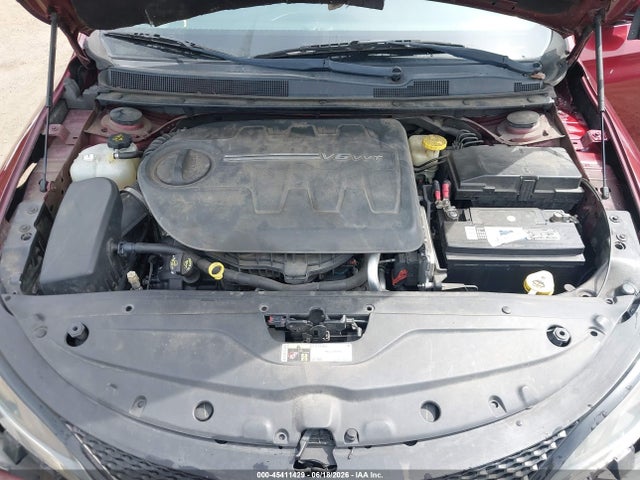 Продажа на аукционе авто 2015 Chrysler 200 S, vin: 1C3CCCDGXFN644294, номер лота: 45411429