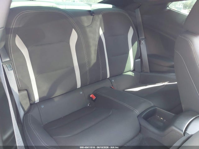 1G1FB1RS0M0138523 Chevrolet Camaro Rwd 1lt