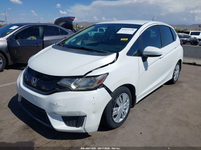 Honda FIT LX 2016 JHMGK5H52GX021583 Image 2
