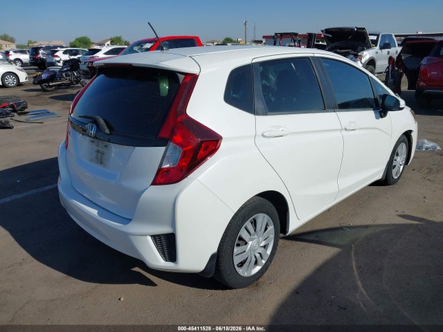 Honda FIT LX 2016 JHMGK5H52GX021583 Image 4