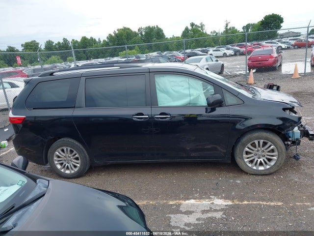 Aukcja sprzedaży 2016 Toyota Sienna Xle 8 Passenger, vin: 5TDYK3DC2GS710544, numer aukcji: 45411532
