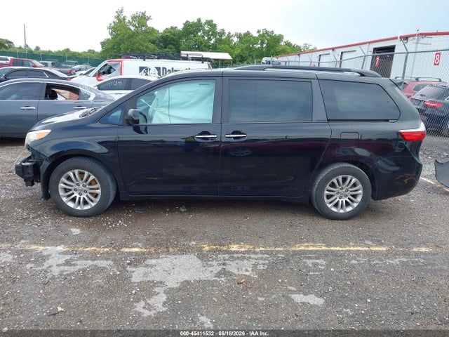 2016 Toyota Sienna Xle 8 Passenger მანქანა იყიდება აუქციონზე, vin: 5TDYK3DC2GS710544, აუქციონის ნომერი: 45411532